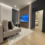 Garibaldi 1 Ground Floor 1br Apartment, Old Town 아파트 올비아