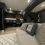 アパート Garibaldi 1 Ground Floor 1br Apartment, Old Town *