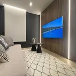 Garibaldi 1 Ground Floor 1br Apartment, Old Town 아파트 올비아