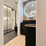 Garibaldi 1 Ground Floor 1br Apartment, Old Town 아파트 *