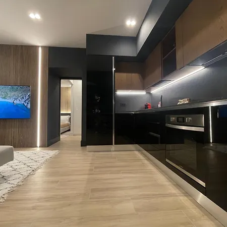 Luxury Renovated Ground Floor 1br - Of The - Historical Centre * Olbia