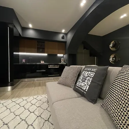 Appartamento Luxury Renovated Ground Floor 1br - Of The - Historical Centre *