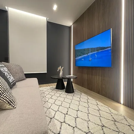 Luxury Renovated Ground Floor 1br - Of The - Historical Centre Appartamento Olbia