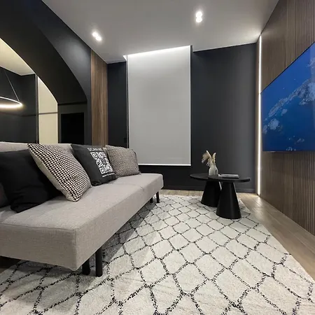 Luxury Renovated Ground Floor 1br - Of The - Historical Centre Appartamento