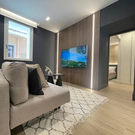 Luxury Renovated Ground Floor 1br - Of The - Historical Centre Appartamento Olbia