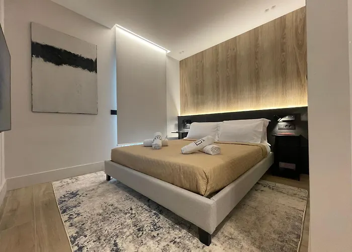 Luxury Renovated Ground Floor 1br - Of The - Historical Centre