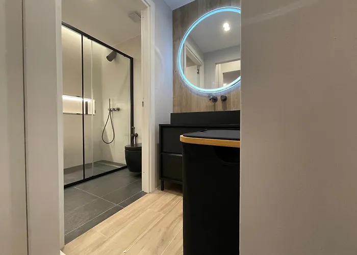 Luxury Renovated Ground Floor 1br - Of The - Historical Centre Apartamento