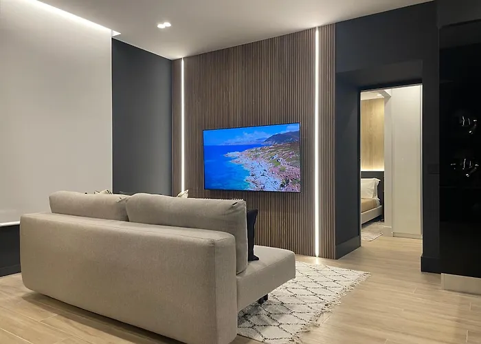 Apartamento Luxury Renovated Ground Floor 1br - Of The - Historical Centre Olbia