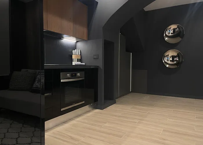 Luxury Renovated Ground Floor 1br - Of The - Historical Centre Apartamento