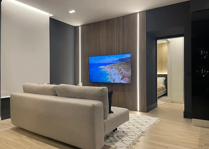 Apartamento Luxury Renovated Ground Floor 1br - Of The - Historical Centre Olbia