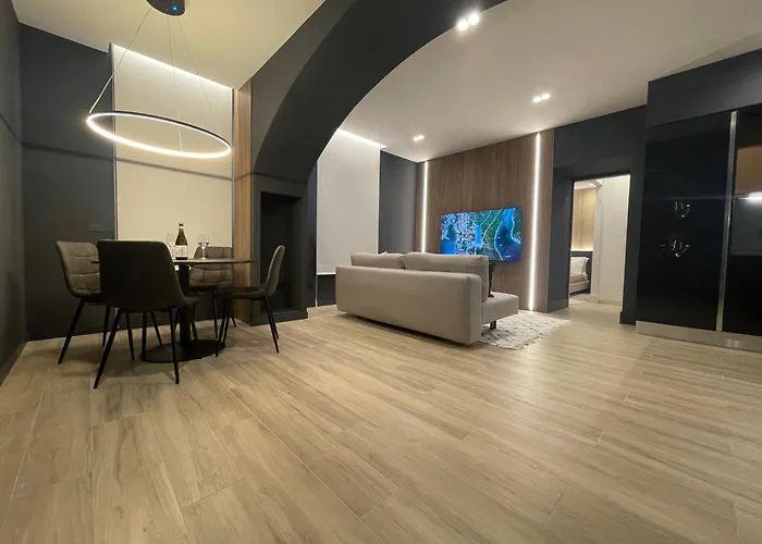 Luxury Renovated Ground Floor 1br - Of The - Historical Centre * Olbia