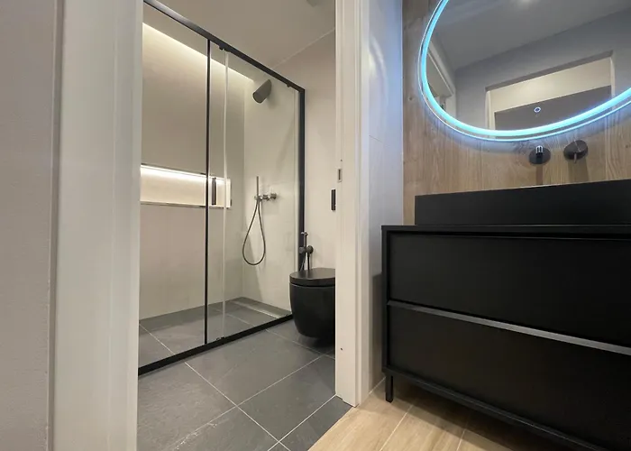 Luxury Renovated Ground Floor 1br - Of The - Historical Centre Apartment Olbia