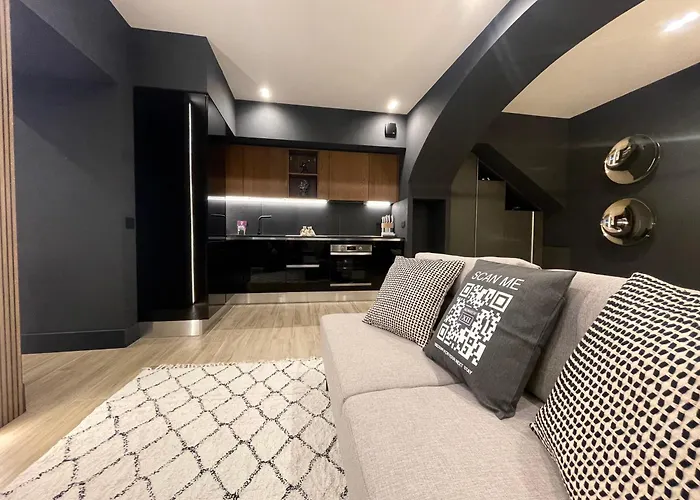 Luxury Renovated Ground Floor 1br - Of The - Historical Centre Апартаменты *