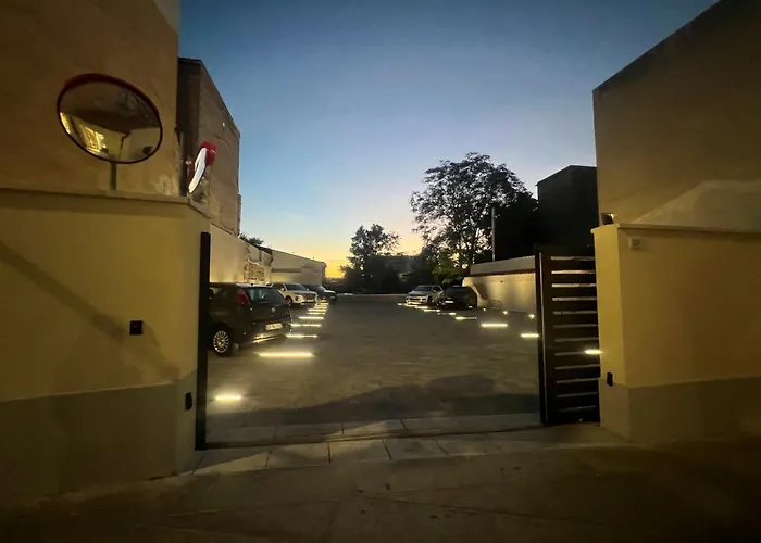 Luxury Renovated Ground Floor 1br - Of The - Historical Centre *